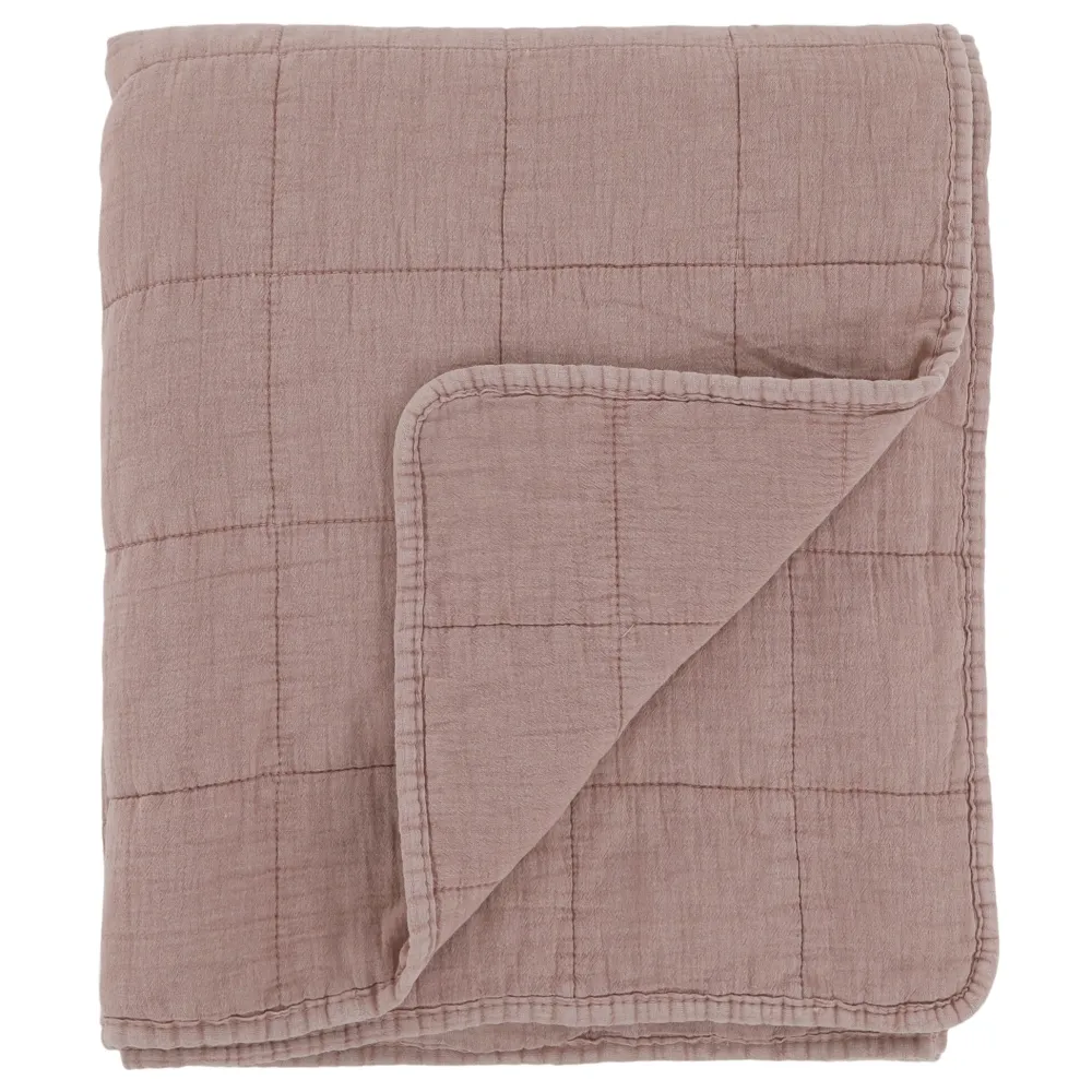 Chic Antique Aix Vintage Quilt