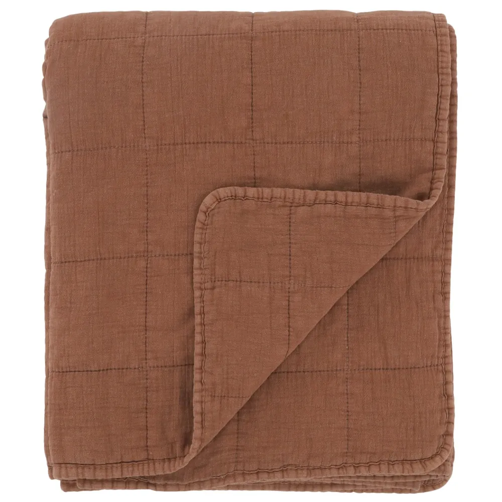 Chic Antique Aix Vintage Quilt