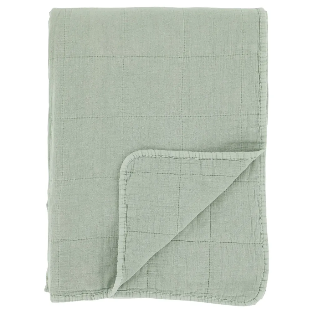 Chic Antique Aix Vintage Quilt