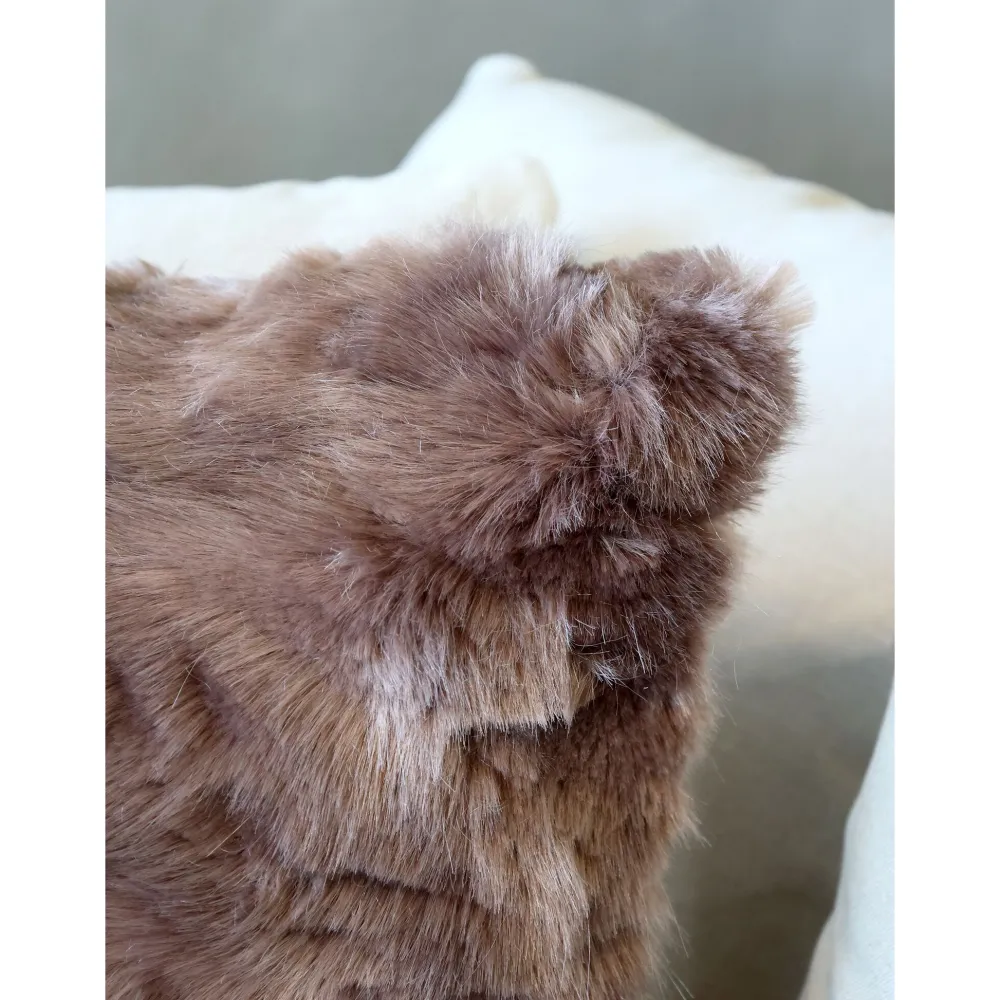 Chic Antique Kuscheliges Kissen aus Pelzimitat