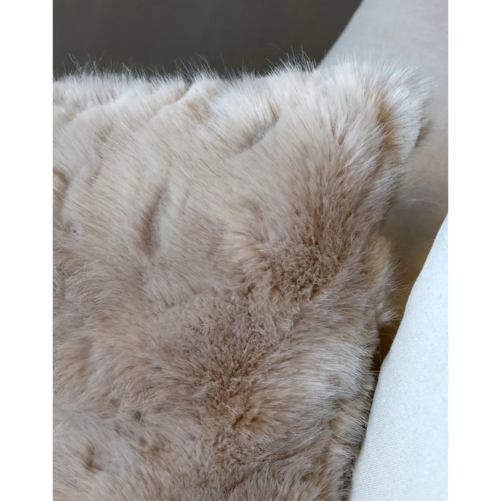 Chic Antique Kuscheliges Kissen aus Pelzimitat