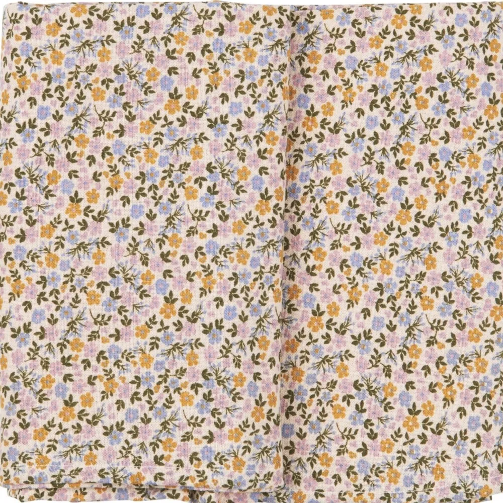 IB Laursen Tischdecke Line mit kleinen Blumen