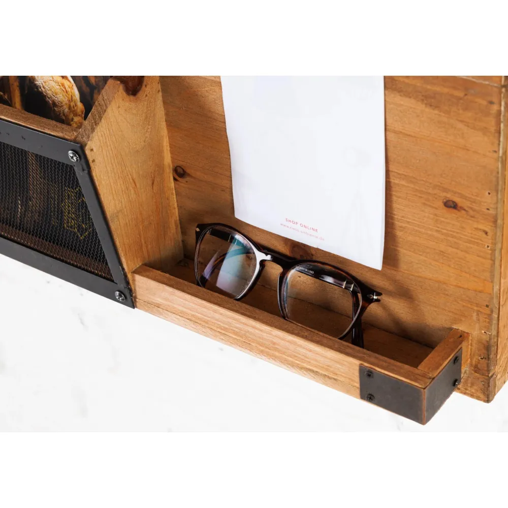 Invicta Wandboard Heritage aus Kiefernholz