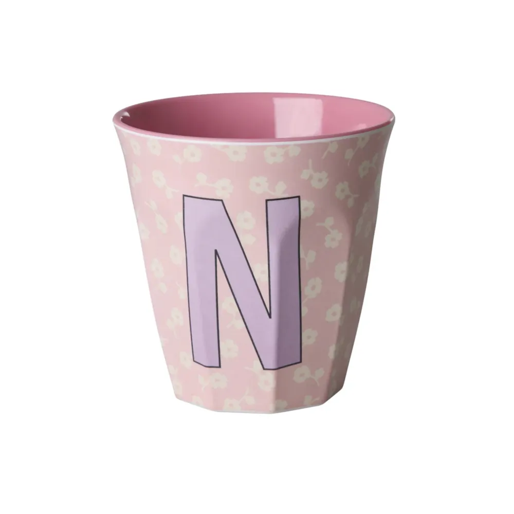 RICE Buchstaben-Becher mit Blumen Medium