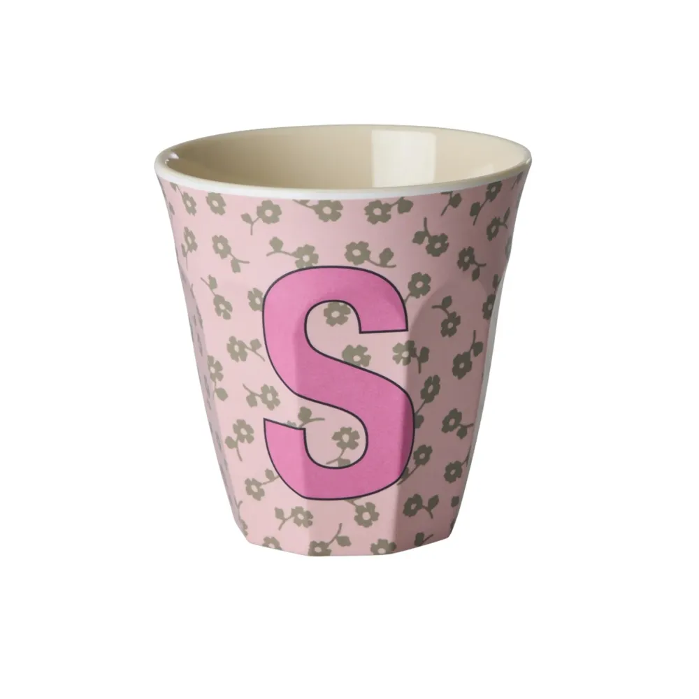 RICE Buchstaben-Becher mit Blumen Medium